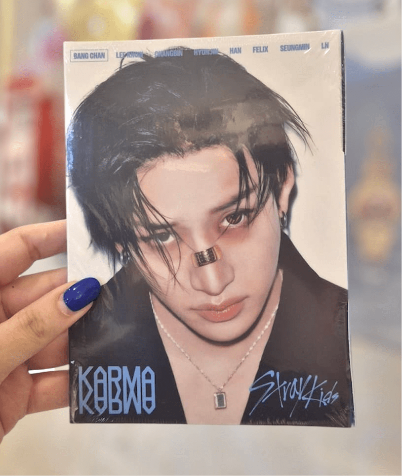 Stray Kids – The 4th Full Album [KARMA] (ACCORDION VER.) - Neko Pop