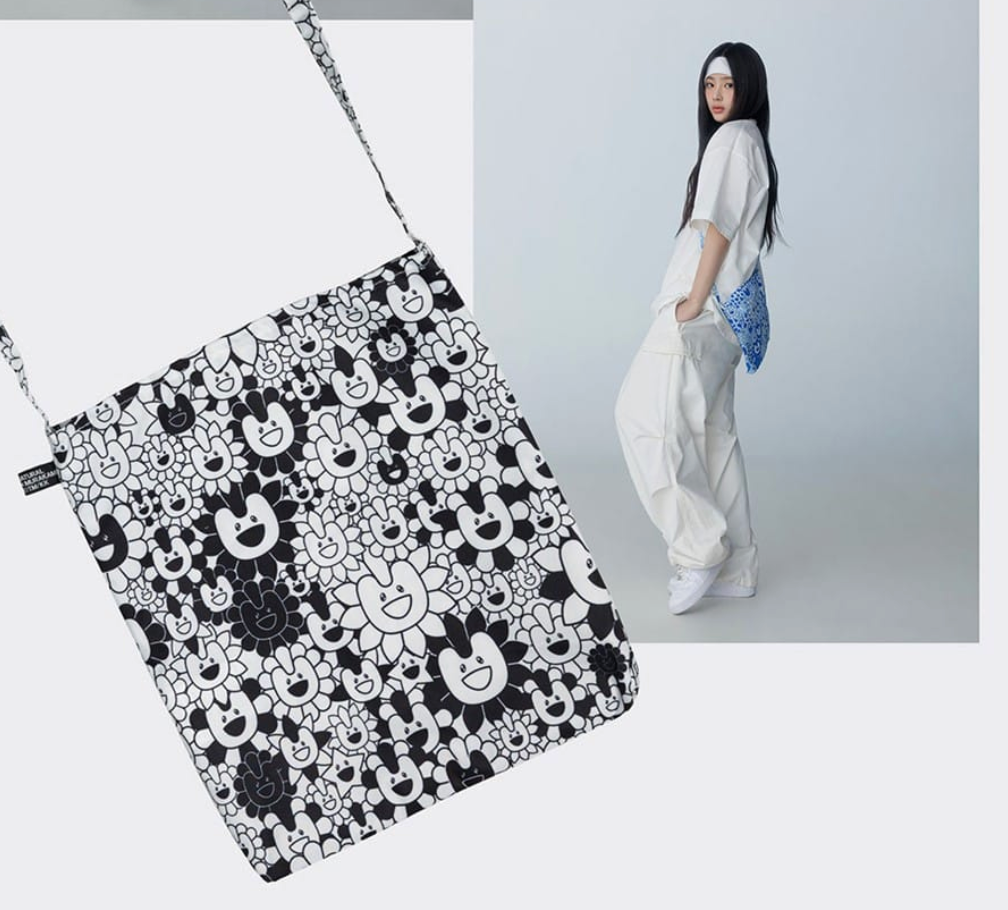 NewJeans – [Supernatural] (NJ X MURAKAMI Cross Bag ver.) - RANDOM