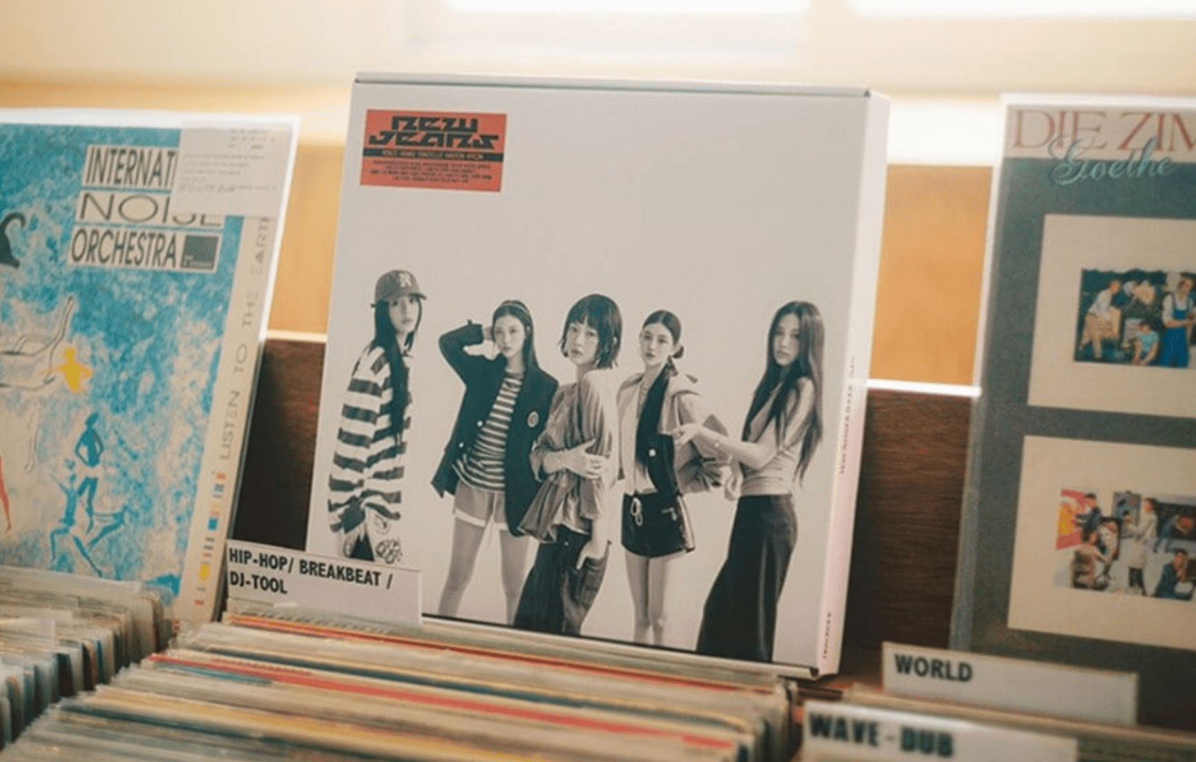 NewJeans – [How Sweet](Standard ver.) - Neko Pop